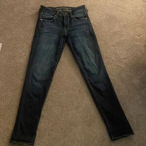 AMERICAN EAGLE SKINNY SUPER STRETCH JEANS SIZE 2
